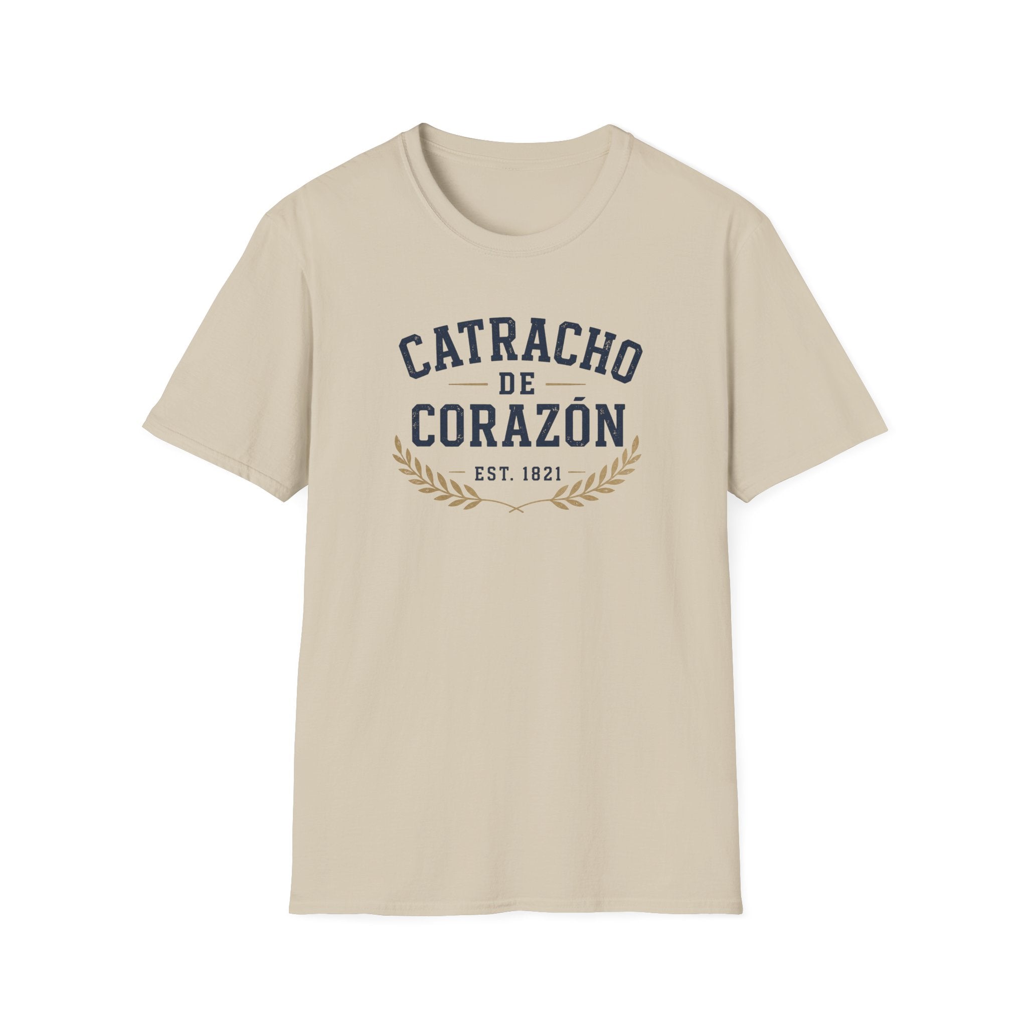 Sand t-shirt with 'Catracho de Corazon' text on a white background